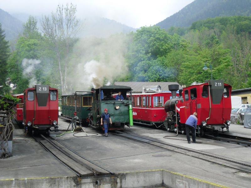 Betrieb bei der SKGB (Salzkammergutbahn) am 01.05.2011 7030826qud