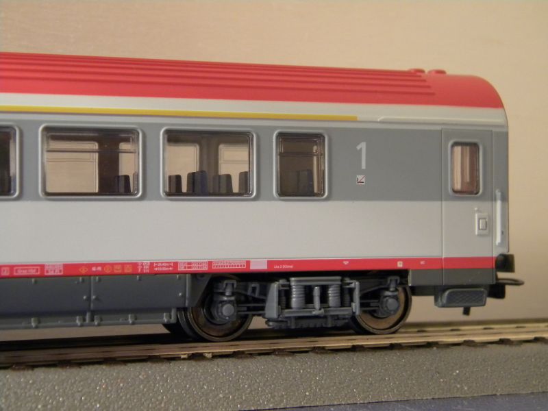 ÖBB-Reisewagen RIC  von PIKO 7097511kud