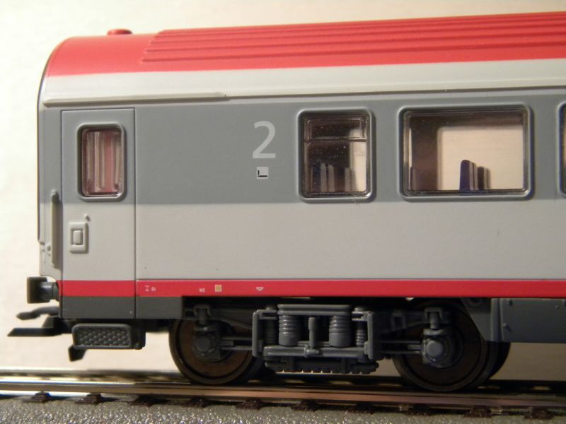 ÖBB-Reisewagen RIC  von PIKO 7097645cvu