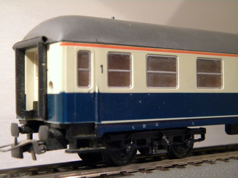 1. Klasse-Schnellzugwagen der DB, blau-beige 7152464pjx