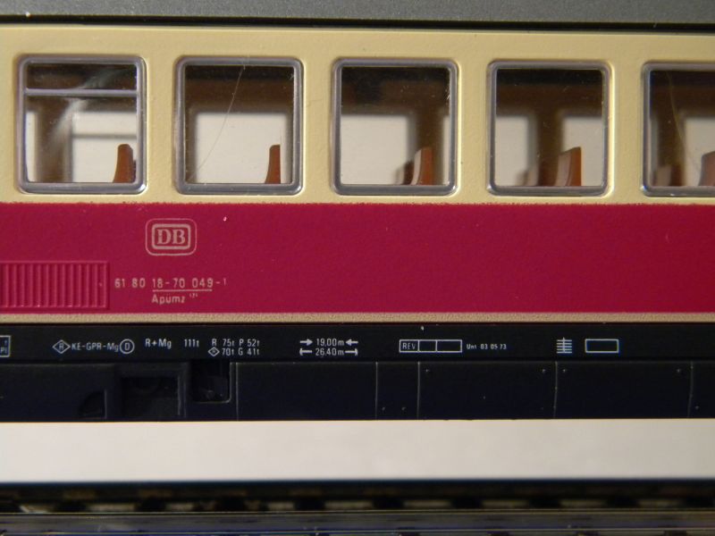 Schnellzugwagen Bordeaux-rot/beige, 1. Klasse (kleine + große Fenster) 7482766pqf