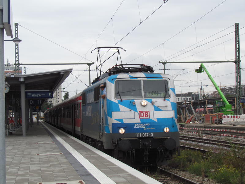 2 Werbeloks am Ostbahnhof 8160689bsa