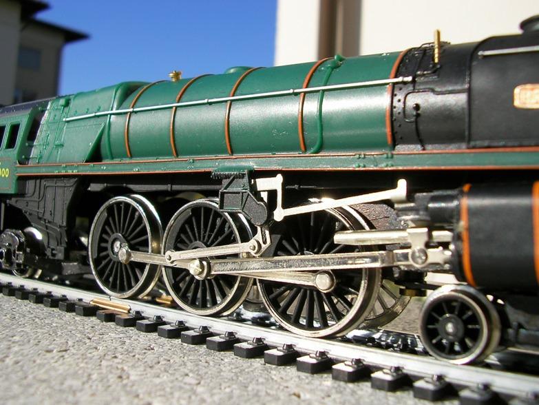 Hornby 00 Gauge? Why not?? 8484402vfi