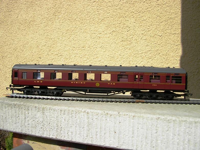 Hornby 00 Gauge? Why not?? 8484479hdd