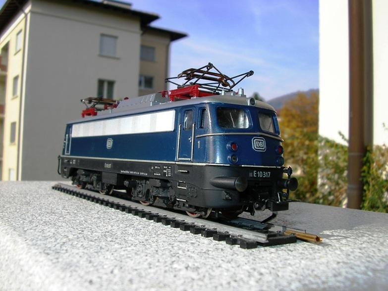 DB  E 10 317 Bügelfalte blau (Guss!) 8617245opq