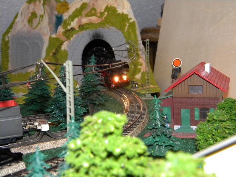 Nostalgieanlage - Versuch mit Märklin M-Gleisen und Märklin-Signalen - Seite 2 9095427kwo