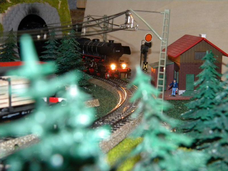 Nostalgieanlage - Versuch mit Märklin M-Gleisen und Märklin-Signalen - Seite 2 9095428zdo