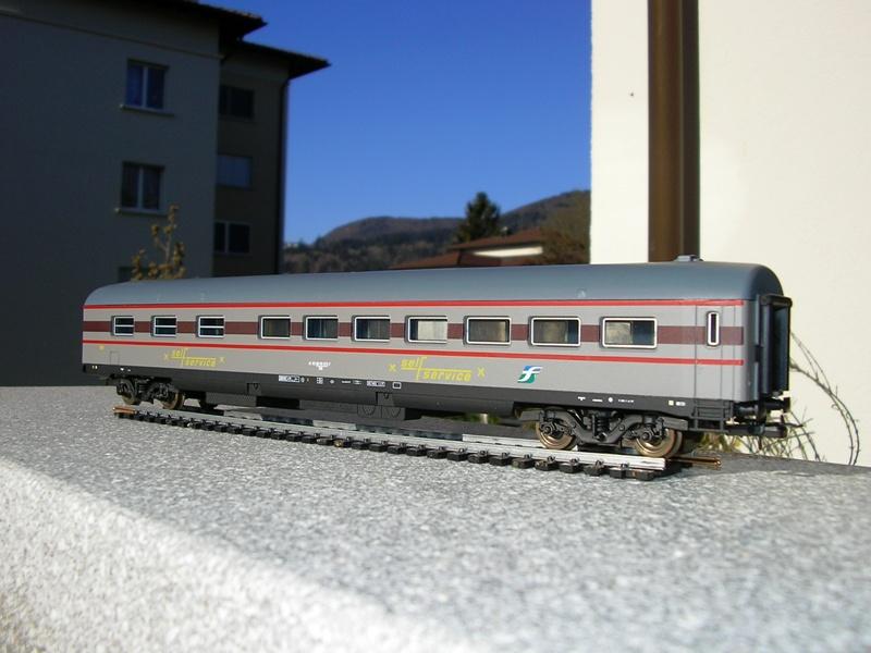 FS Schnellzugwagen grau 9251412sue