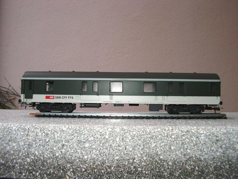 Schweizer Post- und Gepäckwagen 9361766yas