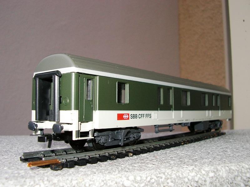 Schweizer Post- und Gepäckwagen 9361772yru