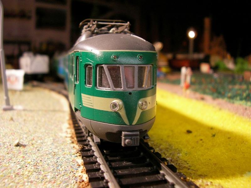 Modelle der niederländischen Staatsbahn 9451054lin