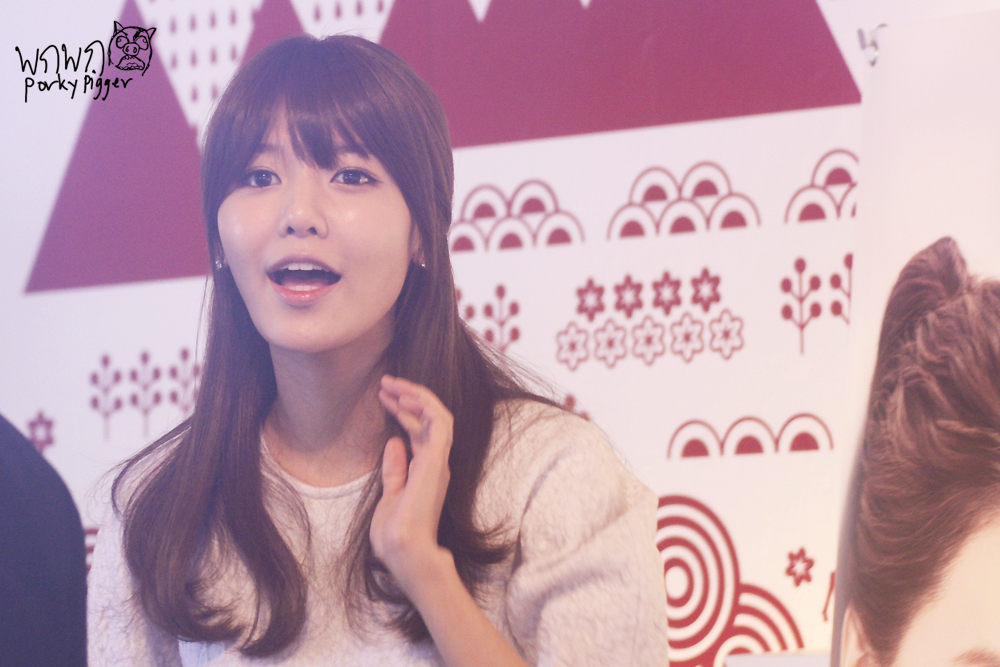 [PIC][01-12-2012]SooYoung xuất hiện tại buổi fansign cho thương hiệu mỹ phẩm "LLang" vào chiều nay Img_4034copy