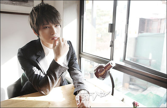 [121215] Jaejoong interview pic from SSTV 52f17