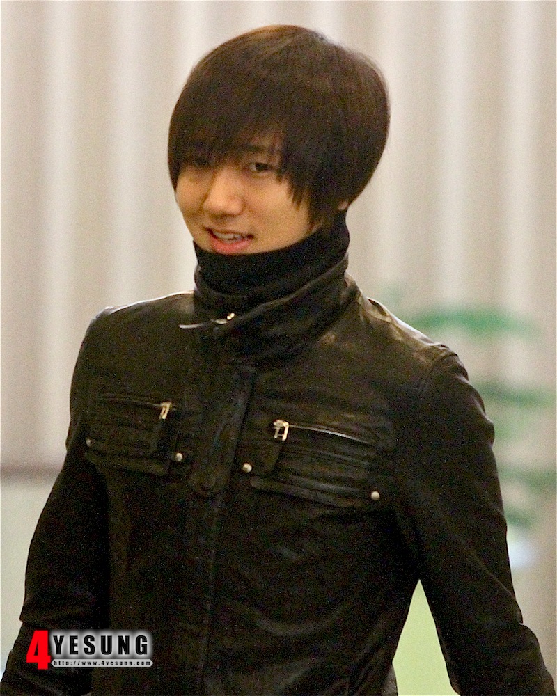 [Pic] 110105 Yesung special DJ @ Sukira:10P Img_7793