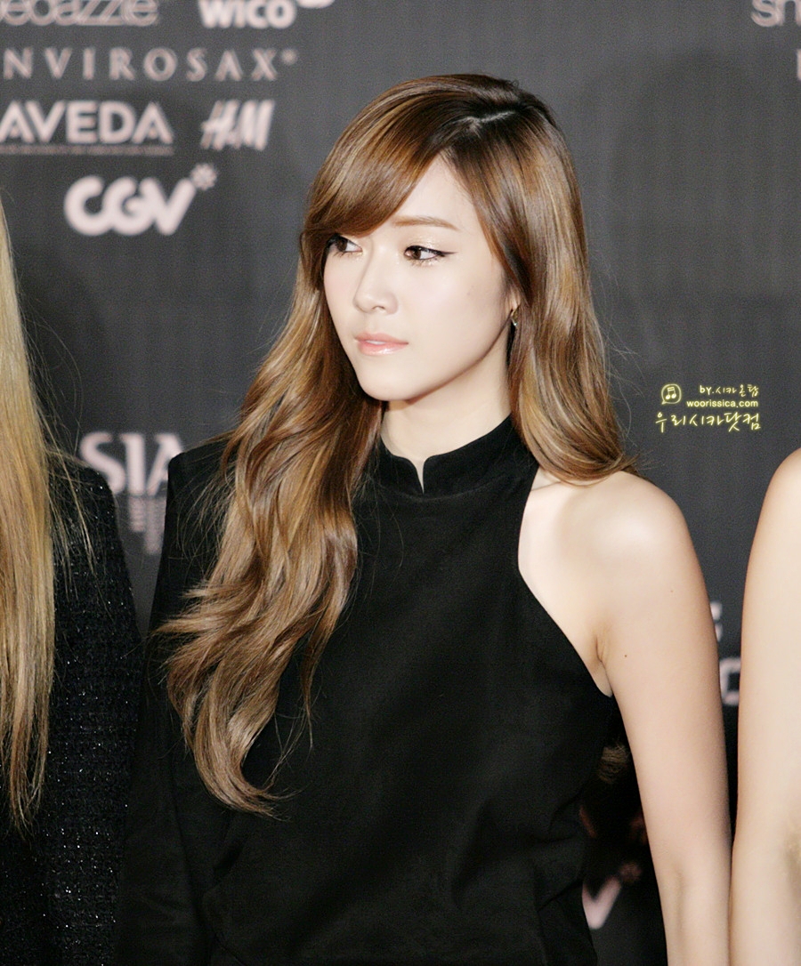 [CAPS]  2011.11.03 Jessica en el "Mnet Style Icon Awards 2011" Img_7963