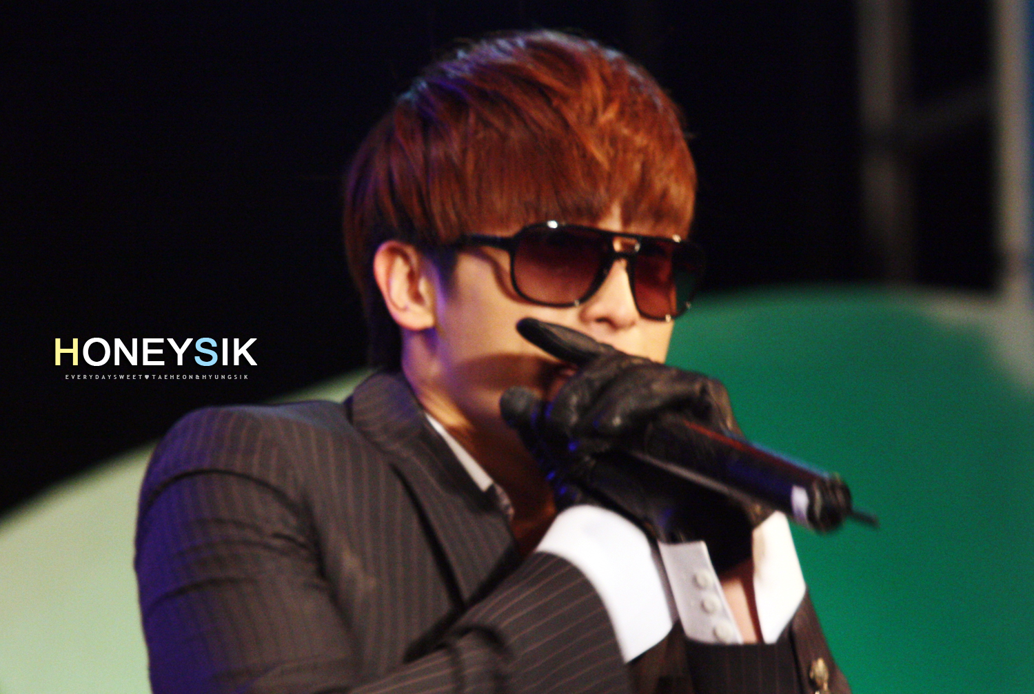 [OTHER] 111019 Hyungsik& Taehun Opening the festival Ebb3b4eca095ec82aceca784_299