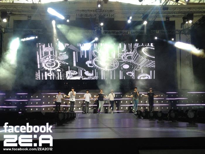 [OFFICIAL] [ZE:A! 2012.11.2-24] "Vietnam" M-LIVE MO.A 201 484966_566718890011436_1772797272_n