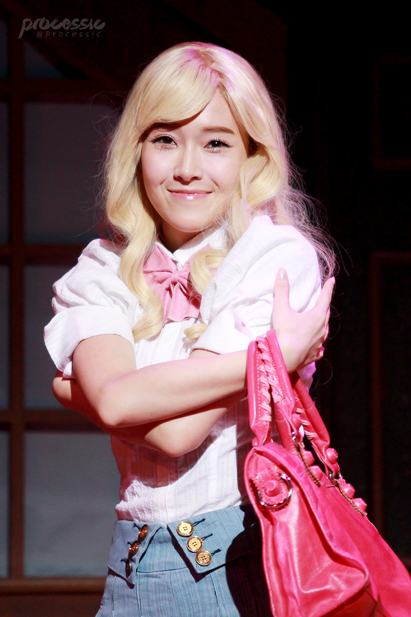 [OTHER][01-03-2013]Hình ảnh mới nhất từ vở nhạc kịch "Legally Blond" của Jessica   - Page 2 Img_9839