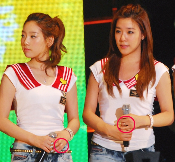 [PIC][23-1-2012]  TAENY DÙNG ĐỒ ĐÔI 15hhnit