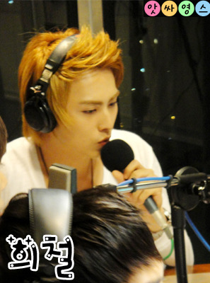 [RADIO] 110708 ZE:A @ Young Street Tumblr_lod02r8how1qcles7o1_400