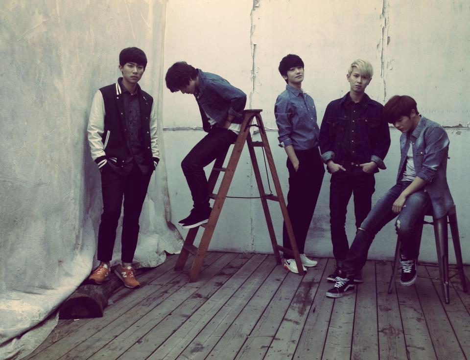 [NEWS] ZE:A Five Star1 Magazine 526408_574854395866922_1952390368_n