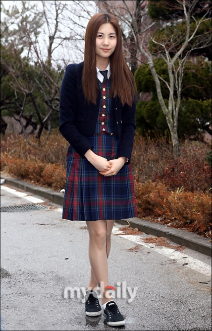 Seohyun's Graduation Ceremony Gxl02