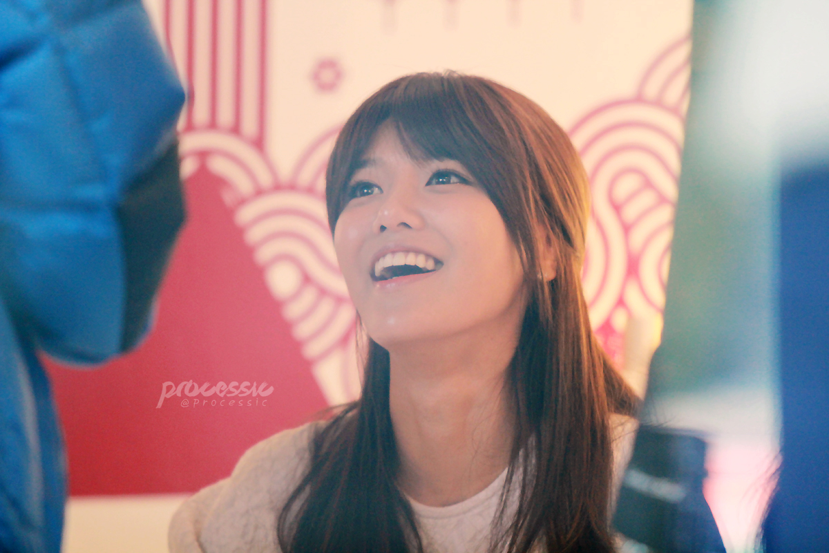 [PIC][01-12-2012]SooYoung xuất hiện tại buổi fansign cho thương hiệu mỹ phẩm "LLang" vào chiều nay - Page 2 Img_6903