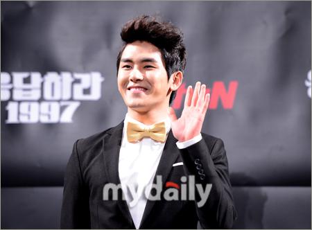 [PICS][12.07.12] HoYa @Reply 1997 Press Conference 201207121547101111_1