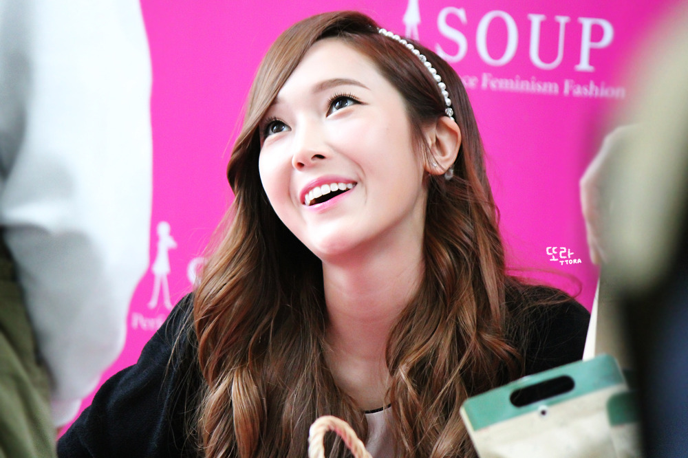 [PICS] 140404 JESSICA at SOUP FANSIGN EVENT 8P 0img_2304