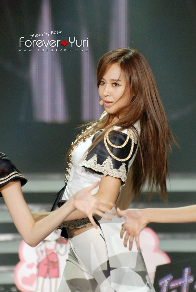 [CAP] 2011.11.08 Yuri en el  "Korea-China Song Festival parte 2" Dsc_0173