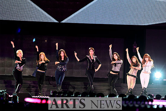 [FANTAKEN/PRESS PIC][11-03-2012] Girls' Generation || K-Collection Event 120311_kcollection_artsnews_03