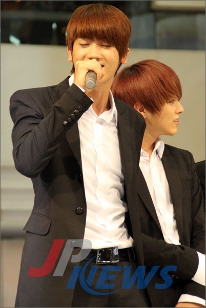 [EVENT] 110901 Japan Press Conference 78621129