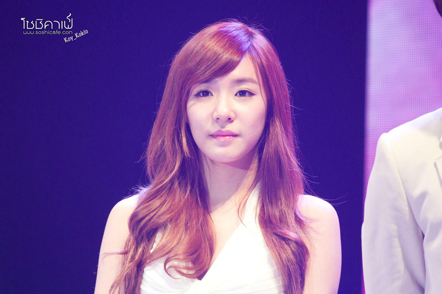 [PICS][09.08.12] SNSD's Tiffany xinh đẹp trong buổi họp fan Miracle Day Bhxqp