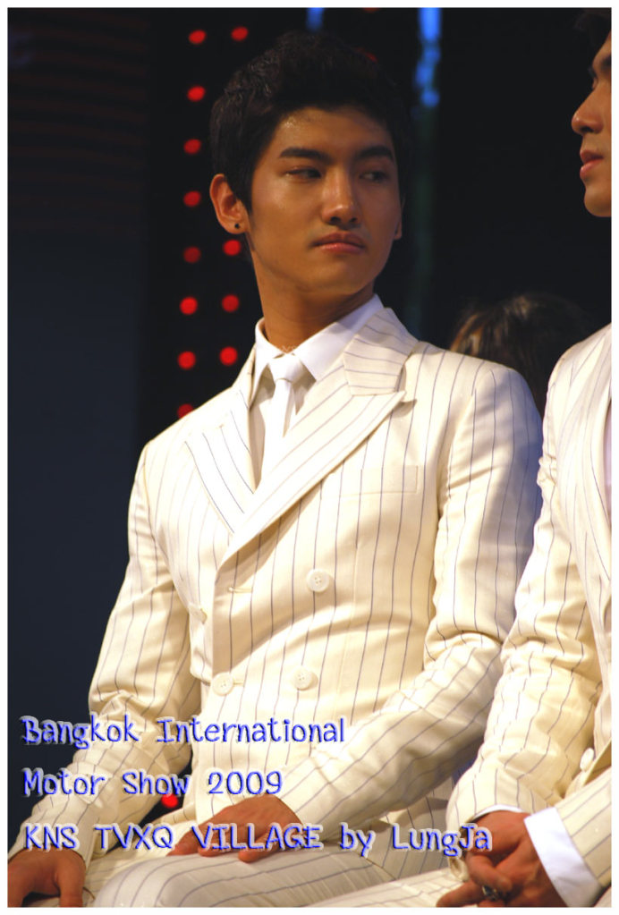 [Pics] Changmin @ Yamaha Motorshow Thailand A768172151