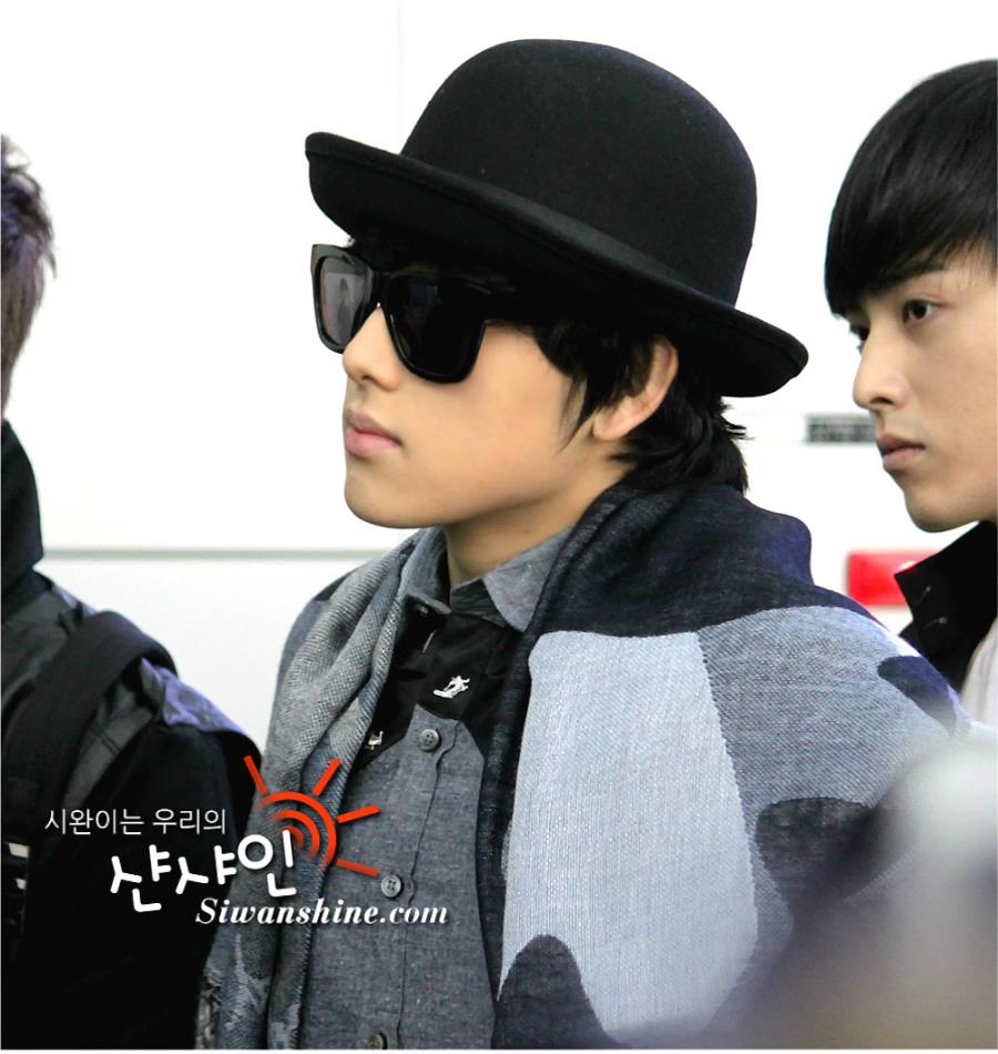 [OTHER] 121123 ZE: A @Tan Son Nhat airport & Hotel(Vietnam) 311239_504282966257399_662226725_n