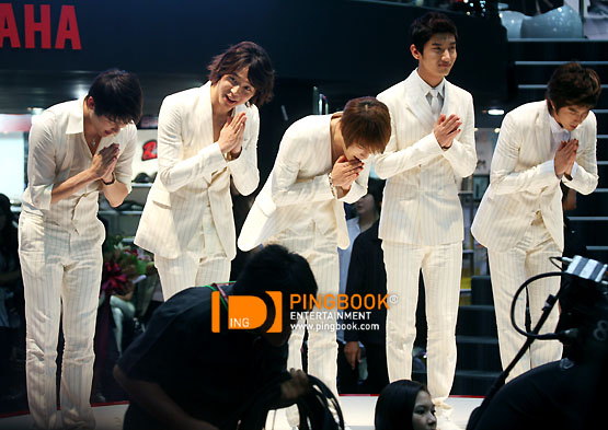 ดงบังชินกิ (TVXQ!) พรีเซ็นเตอร์ YAMAHA ลัดฟ้าเยือนไทยร่วมงาน International Motor Show 2009 200903301238418367