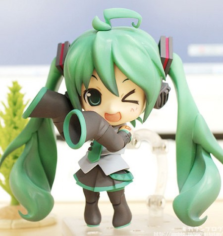 Preview : Nendoroid Hatsune Miku Absolute HMO Edition 9tk08