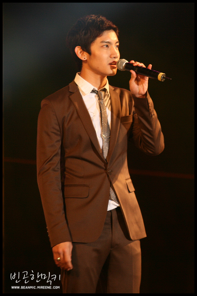 [Pics] Changmin @ Dream Concert Part 1 1238255994_7502