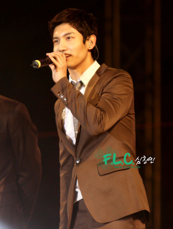 [Pics] Changmin @ Dream Concert Part 2 7136bafa50956f004e4aea17