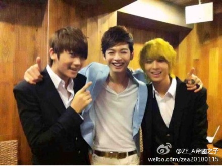  [OFFICIAL] 110918 ZE:A Weibo update 8065dea5jw1dl9ldbw5e2j