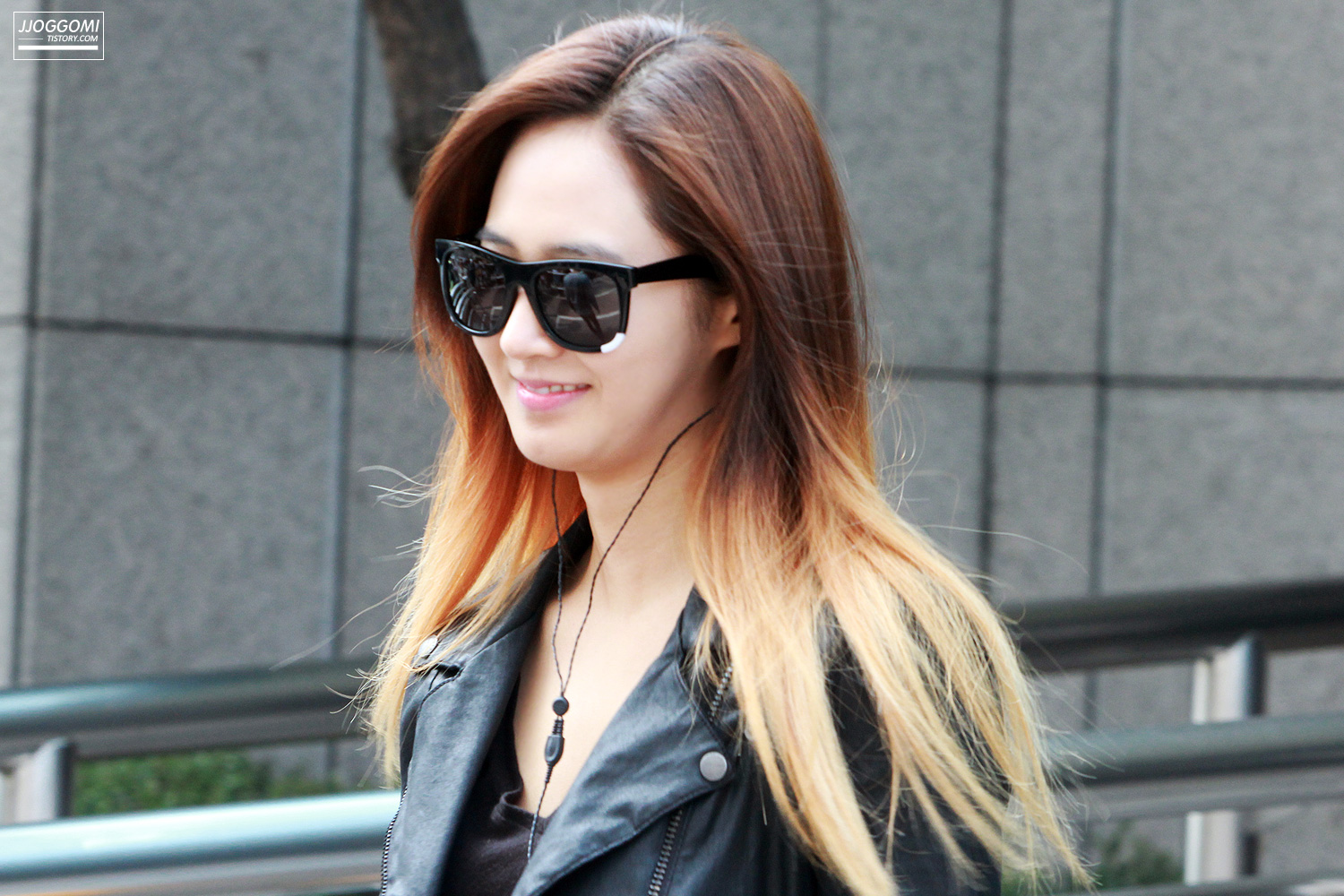 [PICS] 140328 YURI at KBS MUSIC BANK ARRIVAL 4P Img_3437