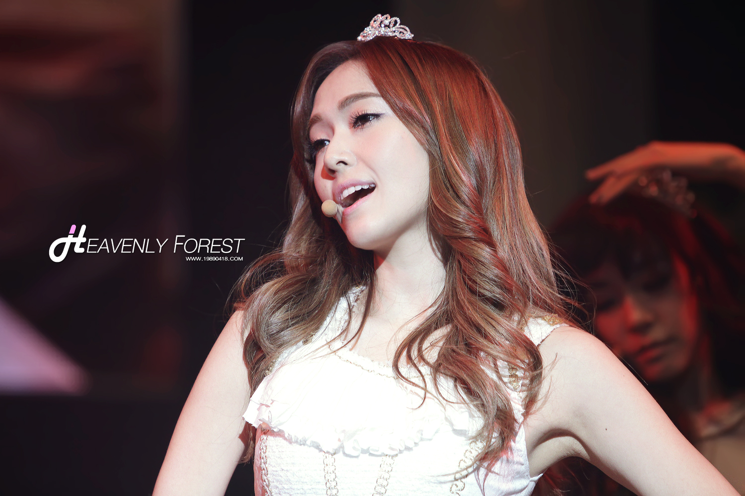 [CAPS]  2011.12.02 Jessica en el "SBS New Year's Ever Concert" Img_0984