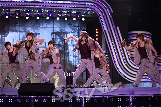 [NEWS] 101229 ZE:A SBS Gayo Daejeon 38310ab8fd0100a2a8a9b9f