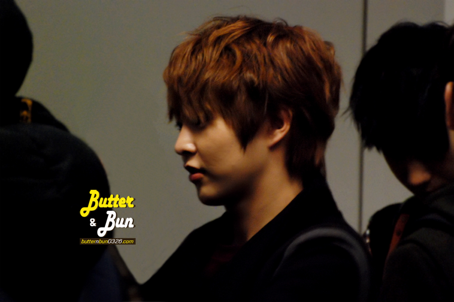 [Fantaken] 291112 EXO M XiuMin @ Incheon + HongKong Airport 1129-1