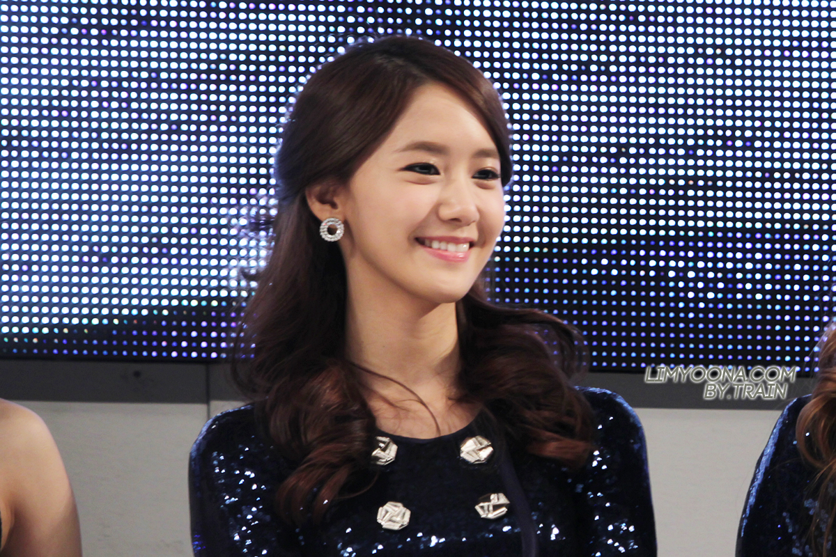  [SNSD] .Pics & Fancam : 110403 LG Cinema 3D . งานวันล่าสุด 1301836384_im7