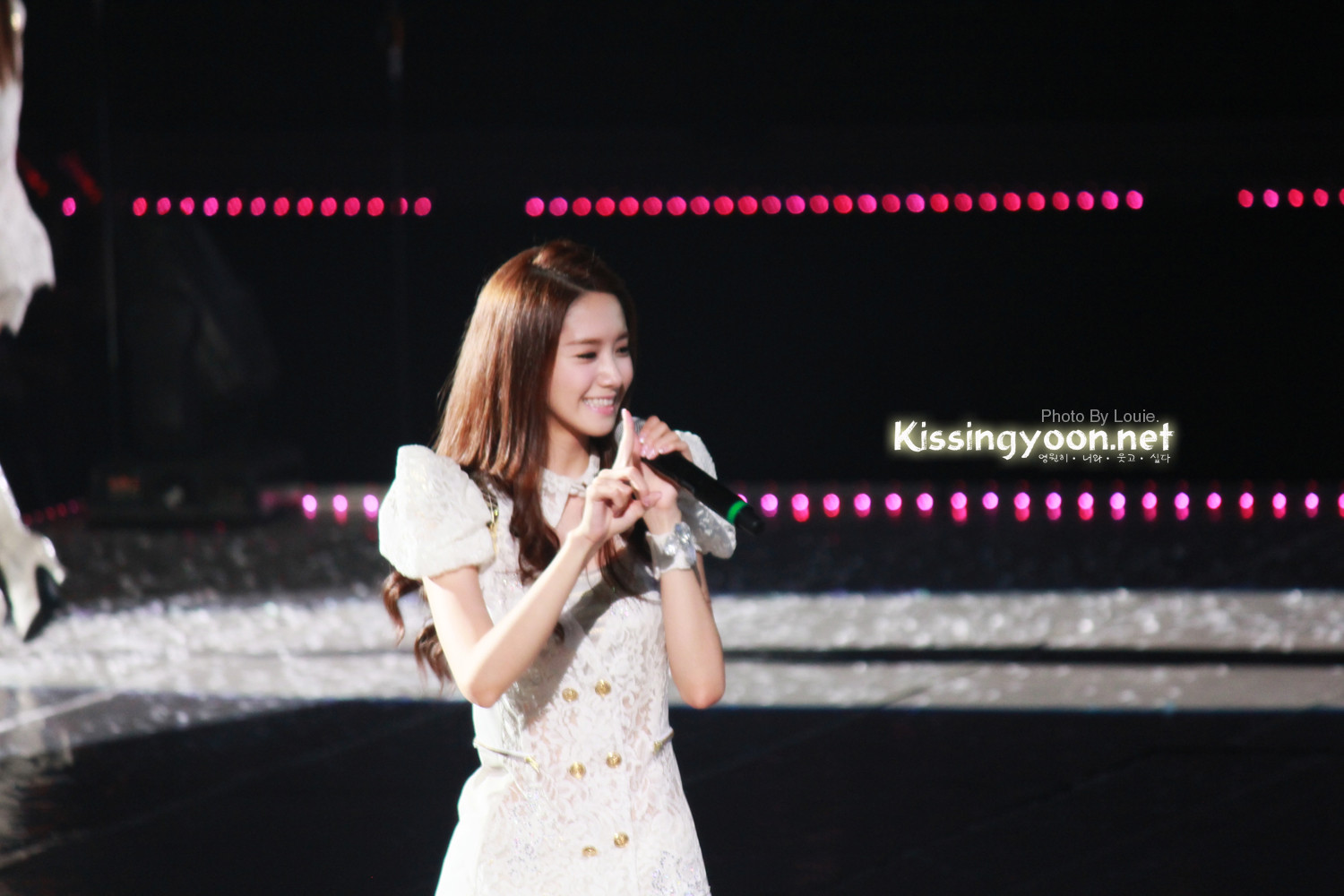 ♥  [CAP] 110910 YOONA @ 2011 Girls' Generation Tour in Taiwan ♥ Ub0iu