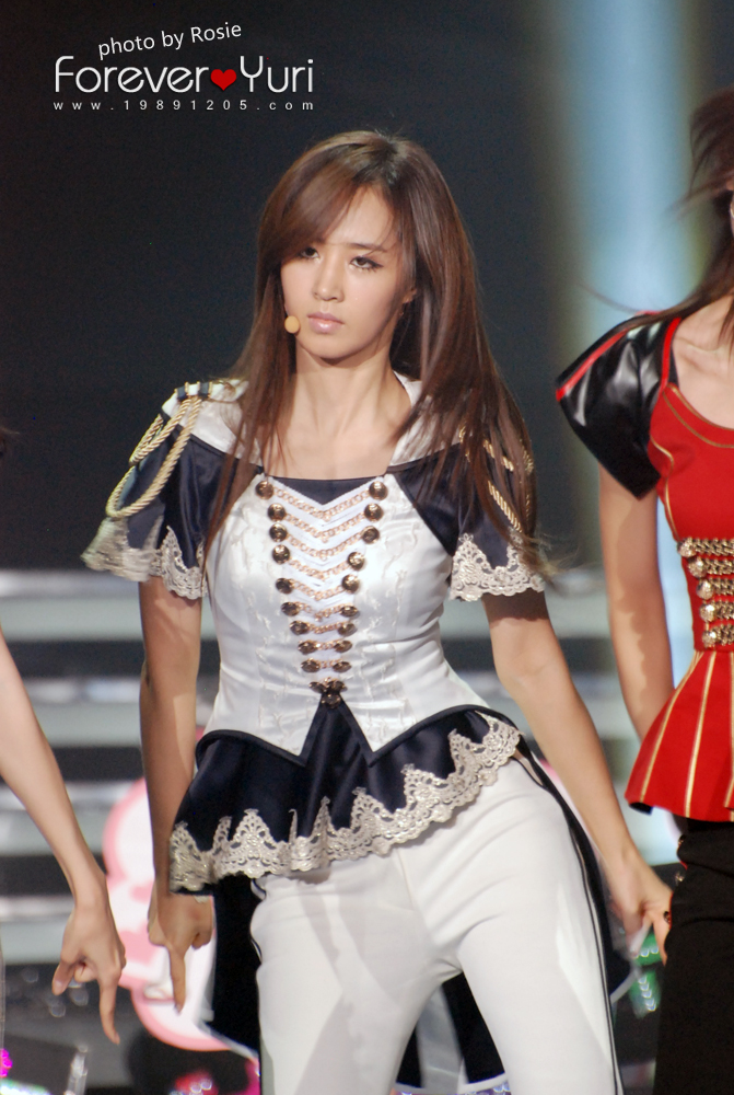 [CAP] 2011.11.08 Yuri en el  "Korea-China Song Festival parte 2" Dsc_0164