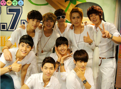 [RADIO] 110708 ZE:A @ Young Street 346960863