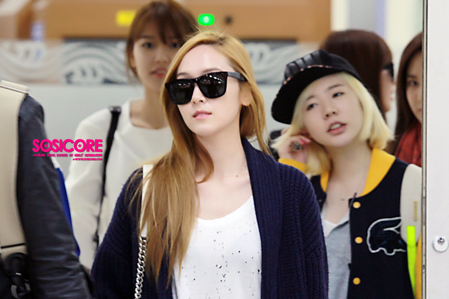 [Airport] 130422 SNSD @ Gimpo airport (5 pics) Q12313img_49541x211