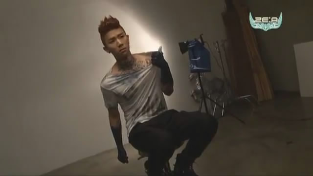 [CAP] ZE:A PHEONIX  MAKING MV + PHOTOS Snapshot20120906003903